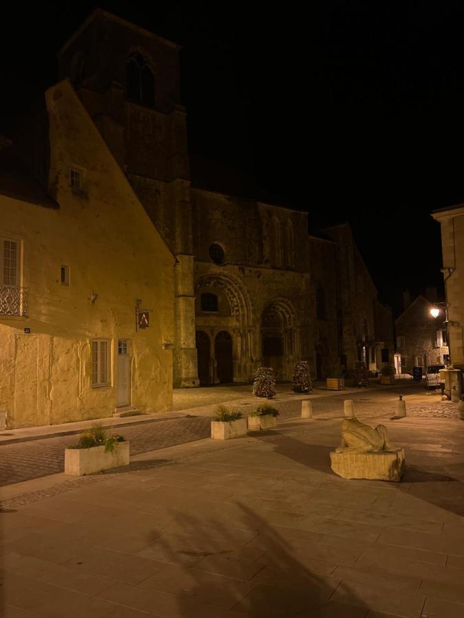 Maison Dans Quartier Historique : La Grenouille Avallon Exterior photo